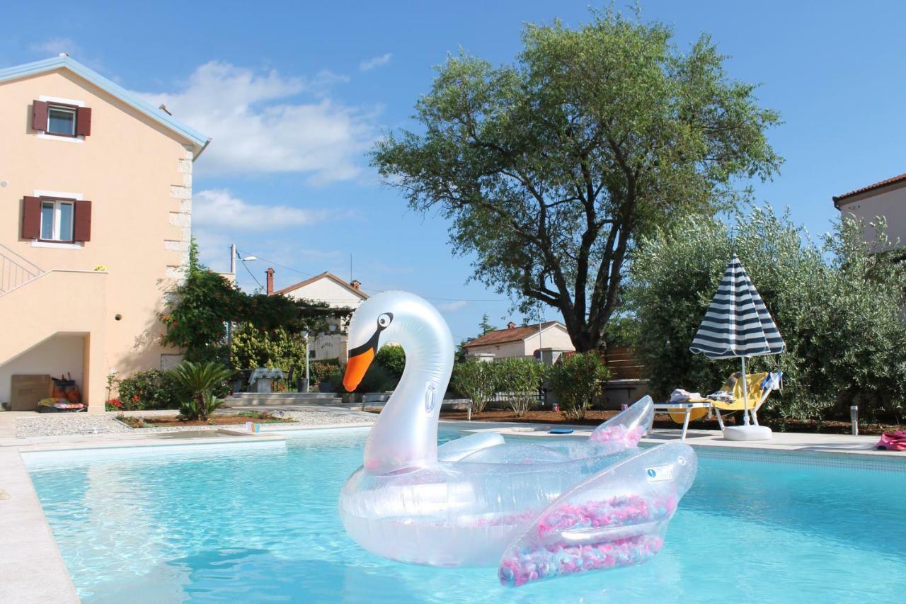 Apartments Borghetto Винкуран Экстерьер фото